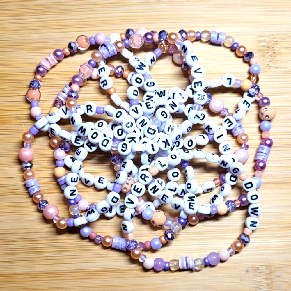 Holy Ground Taylor Swift Friendship Bracelet